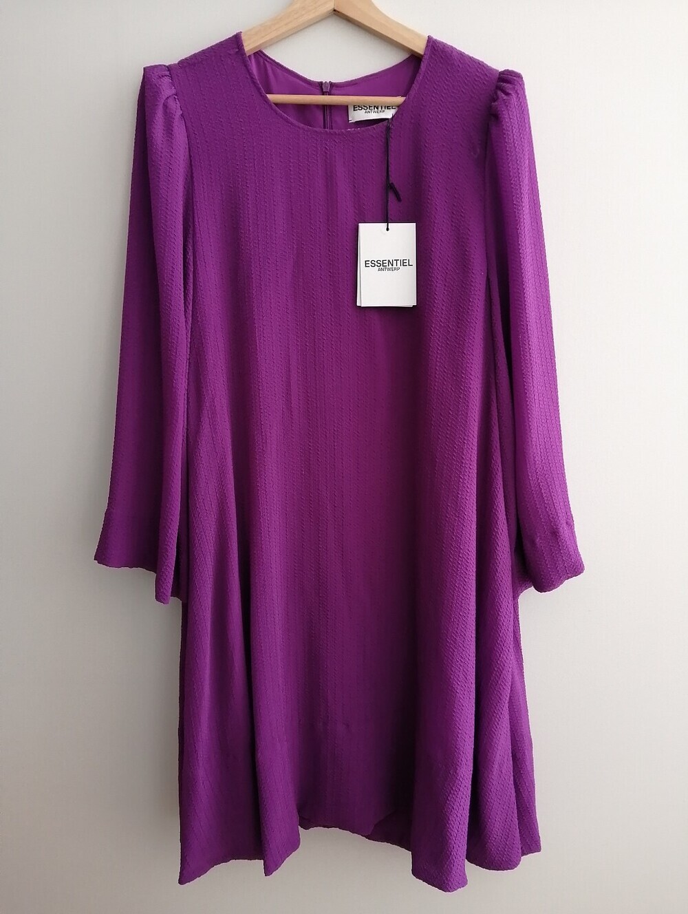NWT Essential Antwerp Midi Dress 3/4 Puff Sleeve w Pockets Purple Size 42 or 10